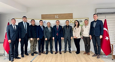 Adapazarı'nda Türkçenin Gurur Günü: Dilimizin Zenginlikleri Ödülleri Sahiplerini Buldu 