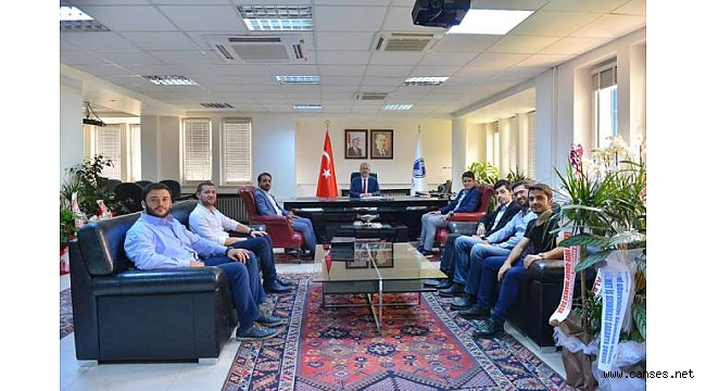 Genç MÜSİAD, Sakarya Üniversitesi Rektörü Prof.Dr.Fatih SAVAŞAN’ı Ziyaret Etti.