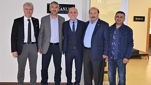 Başkan Öztürk Kızılay Genel Sekreter Yardımcısı Ahmet İşgüzar’ı ağırladı