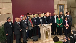 ÖZKOÇ: “TÜRK DIŞ SİYASETİ, BU OYUNA GELMEMELİ”