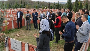 Sırrı Şanlı'yı Unutmadılar