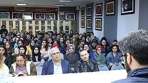 “Yazmak için çok fazla okumak gerekir”