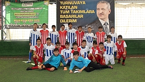 Adapazarı’nda Miniklerin Futbol Coşkusu Devam Ediyor