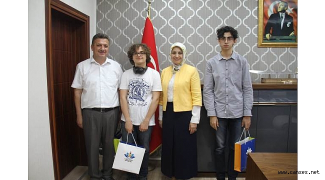 Fen Lisesine TÜBİTAK’tan 3 Ulusal Madalya