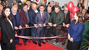 İki güzel Avukat ofisini muhteşem törenle hizmete açtı