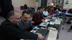 Öğretmenlerimiz Robot Teknolojisini Öğreniyor