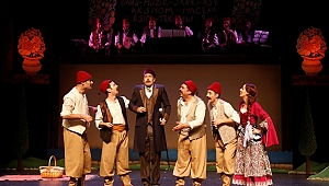 Tiyatro dolu bir yıl geride kaldı