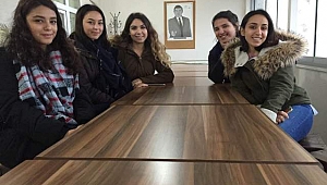 Üniversiteli gençler Anaokullu miniklere sahip çıktı