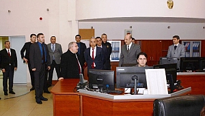 VALİ NAYİR KENT GÜVENLİK YÖNETİM MERKEZİNDE İNCELEMELERDE BULUNDU