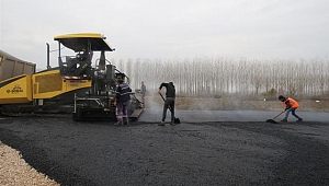 YENİ AÇILAN PARSELLER SICAK ASFALT İLE BULUŞUYOR