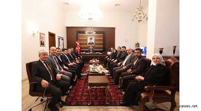 AK PARTİ YENİ YÖNETİMİNDEN VALİ NAYİR’ E ZİYARET