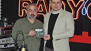 Akif Yener Radyo Tv 264 e konuk oldu