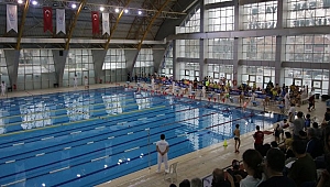 Yüzmede Yıldızlar Geçidi