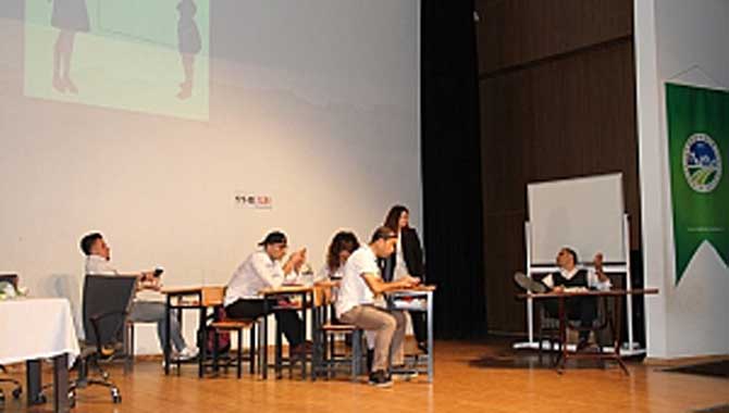 Akyazılı Öğretmenlerden Farkıma Var Tiyatrosu