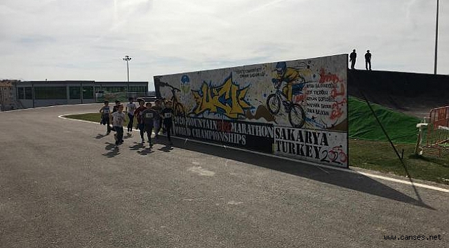 Ayçiçeği Bisiklet Vadisi’nde atletizmciler yarıştı