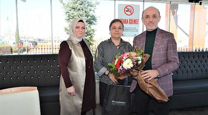 Başkan Öztürk 8 Mart Dünya Kadınlar Günü’nü Kutladı