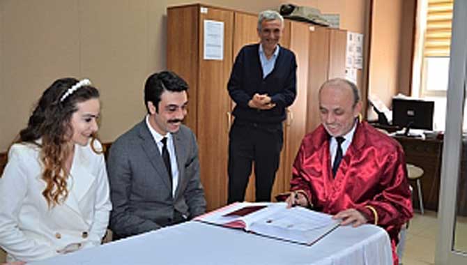 Başkan Öztürk Genç Çiftlerin Mutluluğuna Ortak Oldu