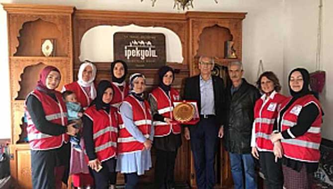 Bayrampaşa Kızılay Kadın Kolları Taraklı' da