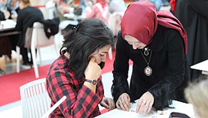 Camili Bilgievi’nden Etamin Kolye Etkinliği