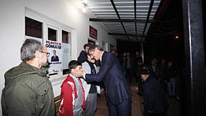 Gençler Saha İstedi Başkan Alemdar Başımın Üzerindesiniz Dedi