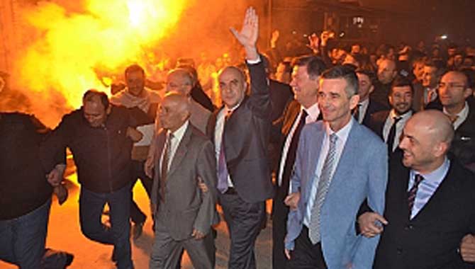 Geyve’de Görkemli Açılışta Büyük Coşku