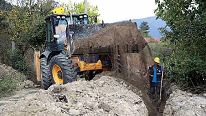 Geyve’de İçmesuyu Yatırımları Devam Ediyor