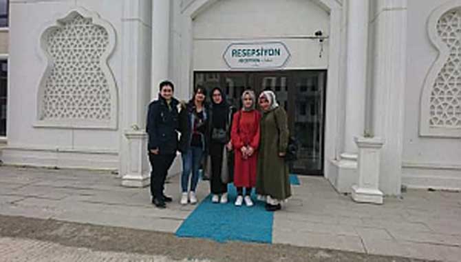  Geyve’de KYK Öğrencileri Taraklı’da Osmanlı Mimarisiyle Buluştu