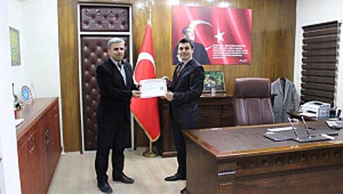 Kaymakam Başarı Belgesi Verdi