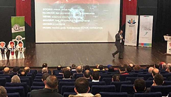 Okul Yöneticilerine Başarı ve Mutluluk İçin Hayata Gülümse Semineri