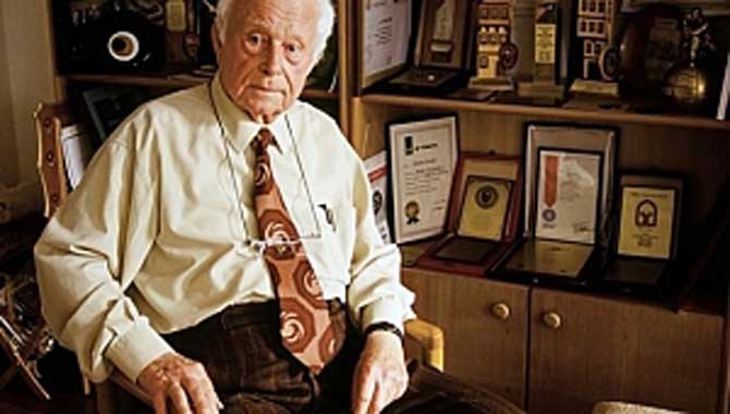 SAGÜSAD'DAN HÜSNÜ GÜRSEL ANISINA SAKARYA SERGİSİ