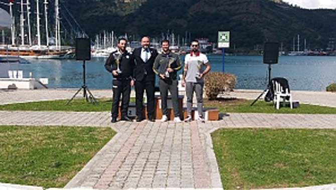 Sakarya Gençlik Merkezi Akdeniz Kupasında Takım Halinde 2 Kupa Kaldı 