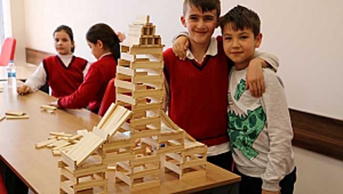 SGM İle Minik Öğrenciler Kendilerini Geliştiriyor