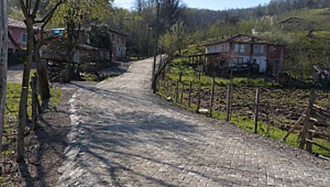 Uzuncaorman Ve Balıklı İhsaniye’ye Kilit Parke