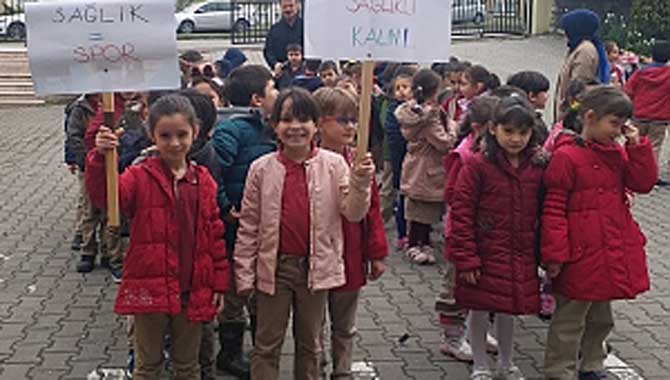 17 Ağustos İlkokulu'nda Hareketli Yaşam Yürüyüşü