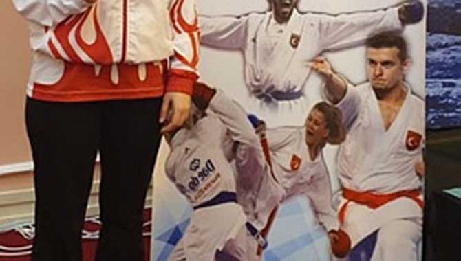 AYGÜNEŞ ANTALYA’DA ÜÇÜNCÜ OLDU