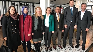 Başkan Burak Kamuda Çalışan Avukatlar İle Bir Araya Geldi