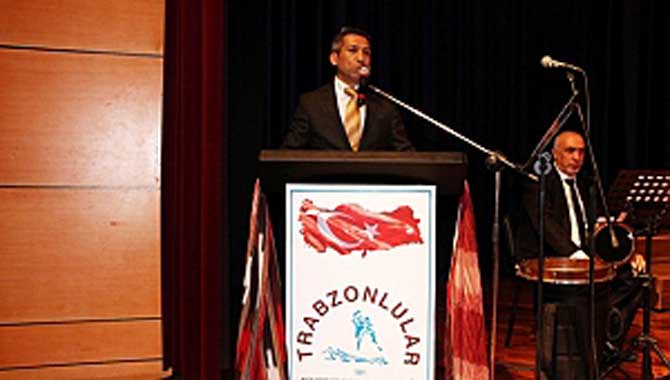 Başkan Burak Trabzonlular Derneği’nin Konserine Katıldı