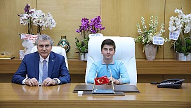 Başkan Çevik: 23 Nisan Ulusal Egemenlik ve Çocuk Bayramı Kutlu Olsun