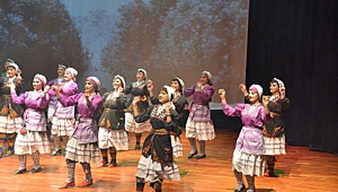 Bedende Hayat Bulan Türküler-Aşk