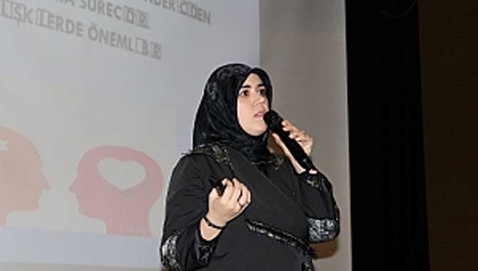 Çiftlerin Güçlü Bağları İletişimden Geçer