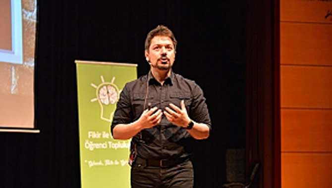 Coşkun Aral Öğrencilere Deneyimlerini Anlattı