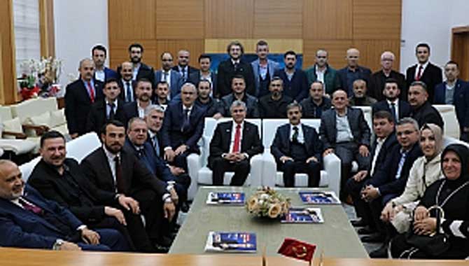 Hizmet İçin Koşmaya Devam Edeceğiz