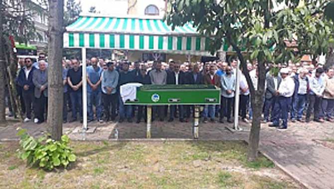 İş Ve Siyaset Dünyası Bu Cenazede Buluştu