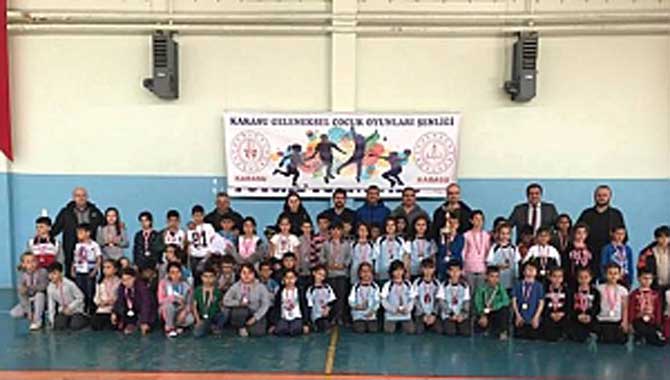 Karasu Geleneksel Çocuk Oyunları Şenliği Sona Erdi