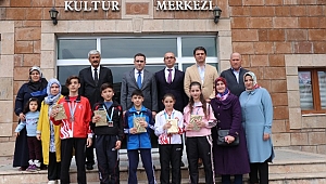 Kaymakam İlyas Memiş Başarıyı Ödüllendirdi