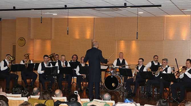 Kent Orkestrası performansıyla göz doldurdu