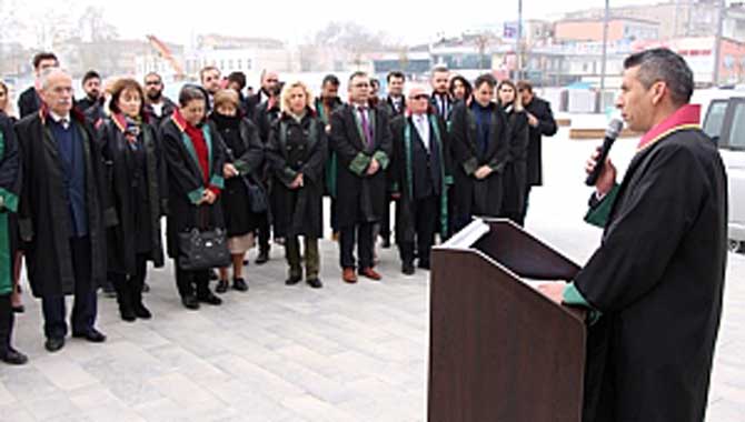 Sakarya Barosu Avukatlar Günü’nü Kutladı