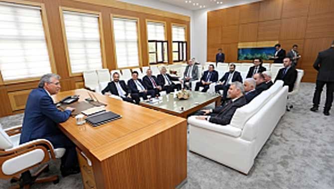 SATSO Yönetim Kurulu Büyükşehir Belediye Başkanı Yüce’ye ‘Hayırlı Olsun’ dedi