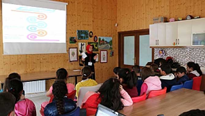 Siber Zorbalığa 'Dur' Semineri