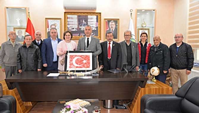 SİZLER BİZİM BAŞTACIMIZSINIZ